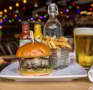 8oz Burger & Co — Ballard