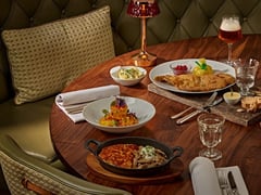 Radius by Stefan Beer