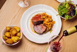 Pino's Vino e Cucina al Mare