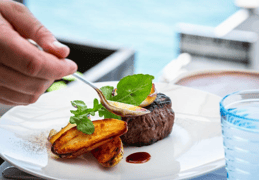 Rickys River Bar & Restaurant